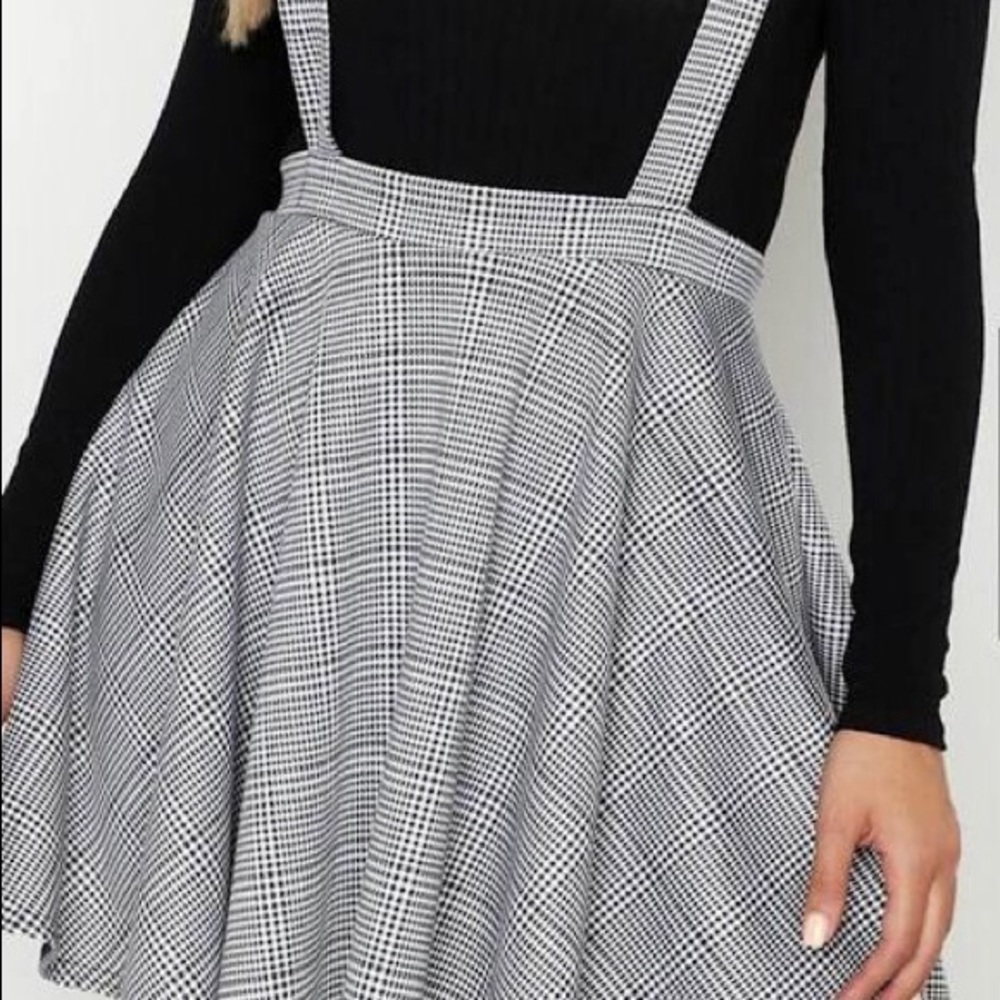 BNWT!! Houndstooth pinafore skirt US 22